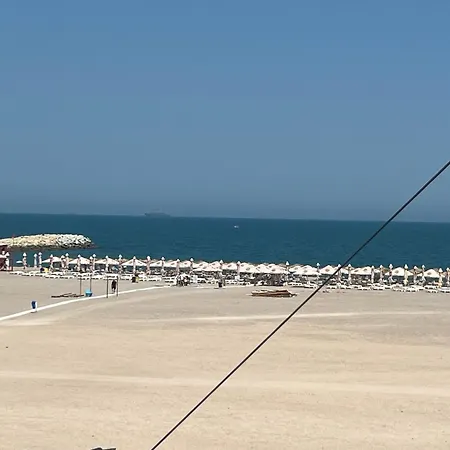 La Playa - Situat Pe Plaja Cu La Mare אפורי נורד